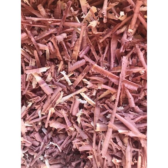 Red Cedar Fresh Wood Shavings Aromatic Red Cedar Chips Sawdust - Picture 1 of 2